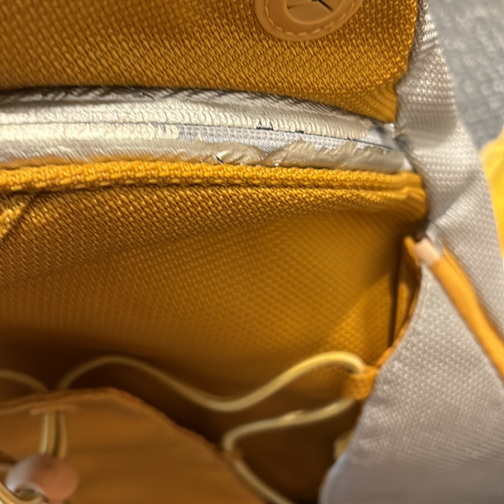 Tumi yellow backpack - Picture 9 of 10